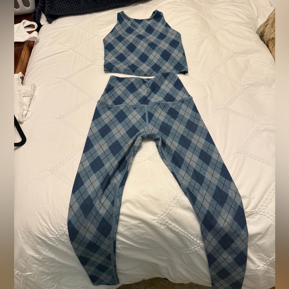 Like New Beyond Yoga - Blue Argyle Pattern Leggings and Top Size XS